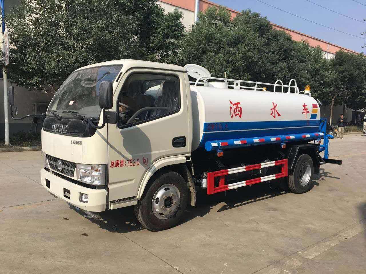 5噸灑水車(chē)在哪里有賣(mài)？湖北楚勝汽車(chē)13886887089