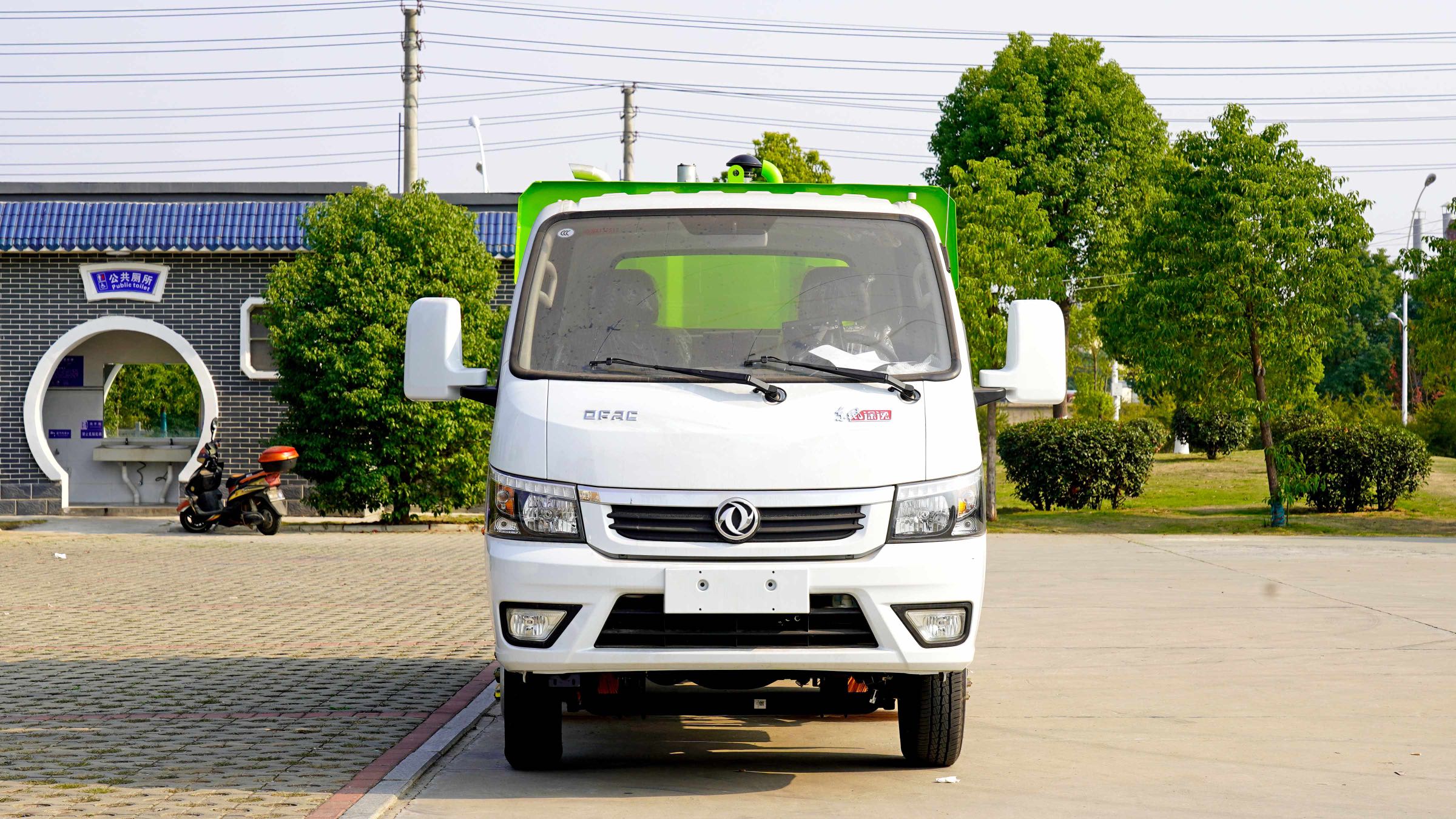 東風途逸多功能洗掃車